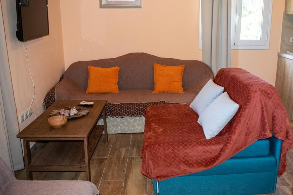 Takis & Eirini Family Apartments Perama  Ngoại thất bức ảnh