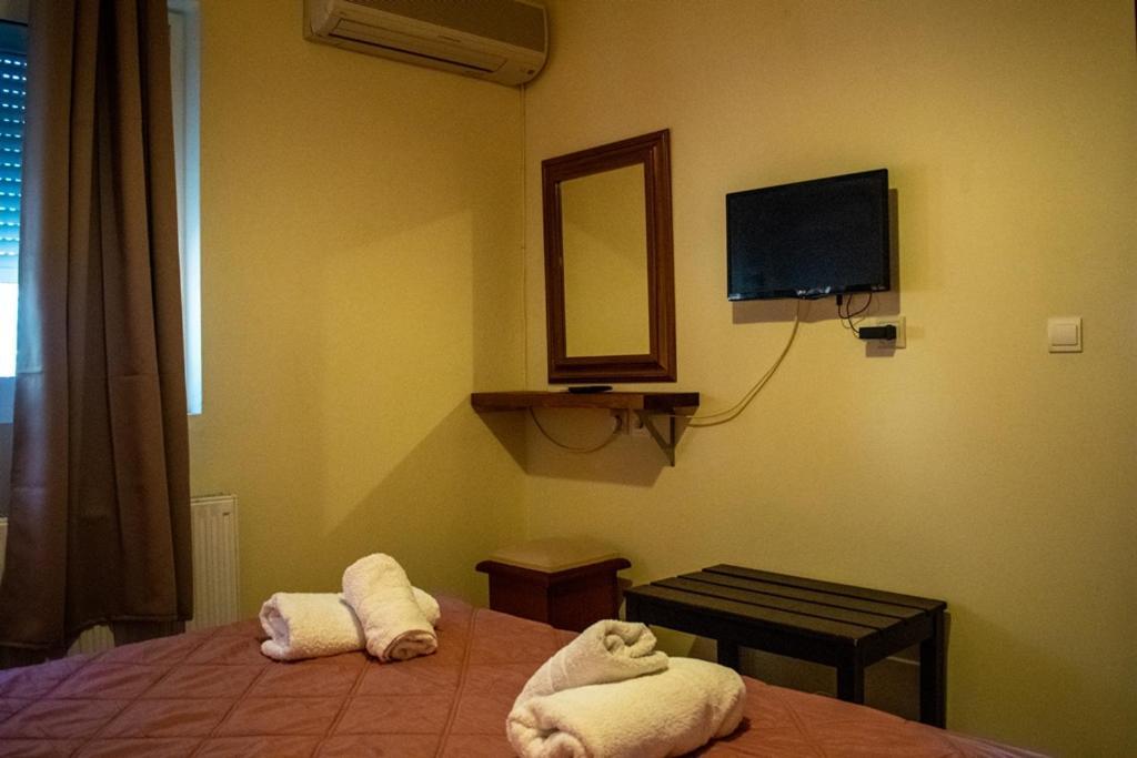Takis & Eirini Family Apartments Perama  Ngoại thất bức ảnh