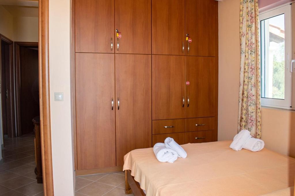 Takis & Eirini Family Apartments Perama  Ngoại thất bức ảnh